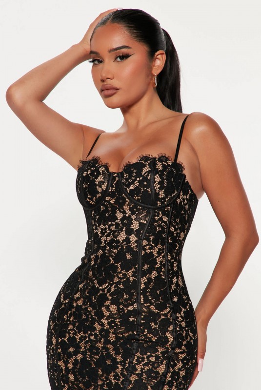 Lady In Lace Midi Dress - Black