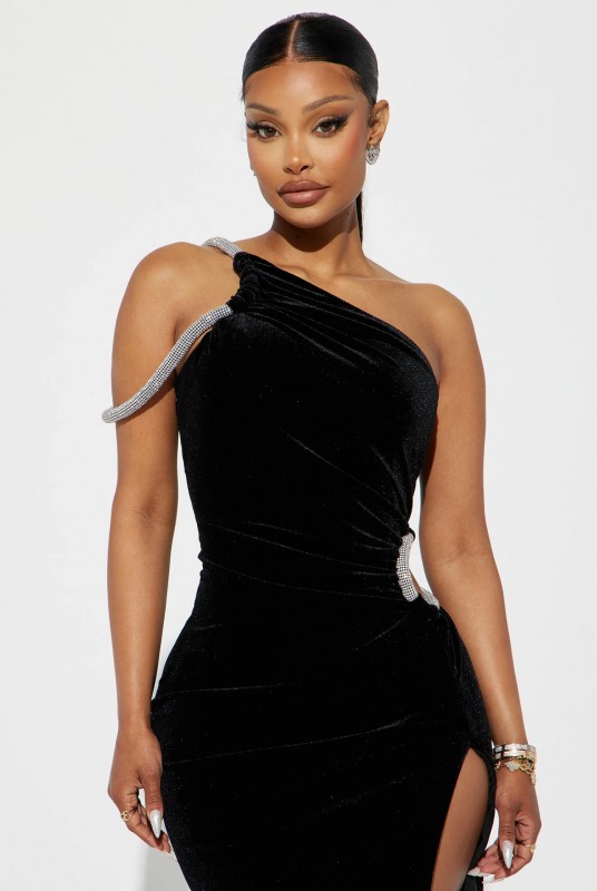 Jewel Velvet Gown - Black